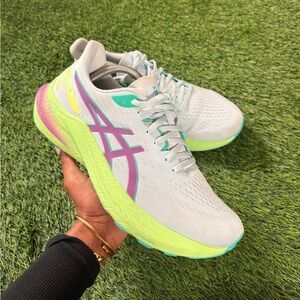 ASICS Women's GT-2000 12 Lite Show Illuminate Green running sneakers size 10
